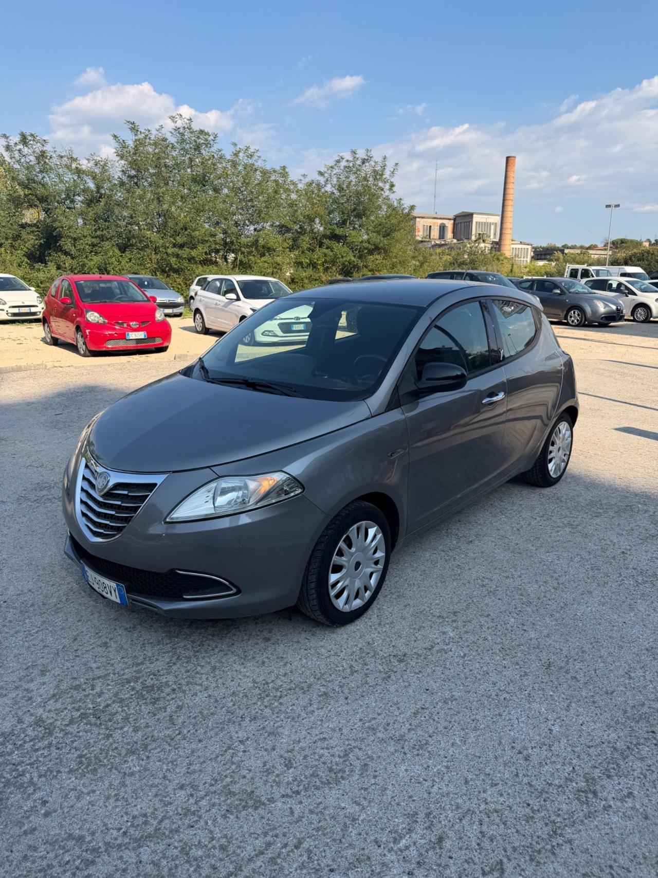Lancia Ypsilon 1.2 69 CV 5 porte GPL Ecochic Platinum