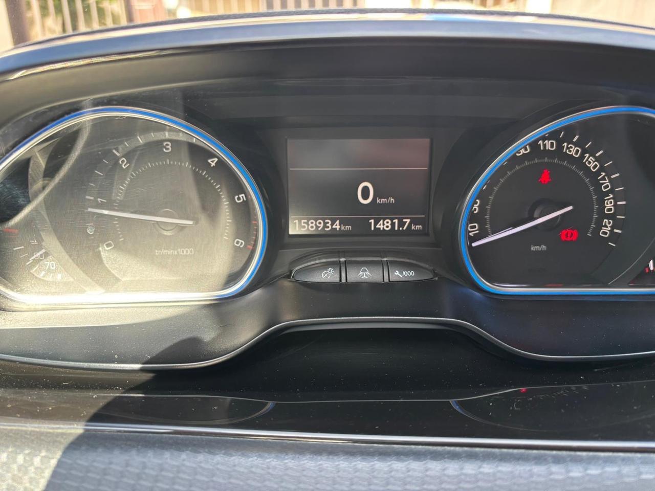 Peugeot 2008 1.6 e-HDi 92 CV Stop&Start Allure