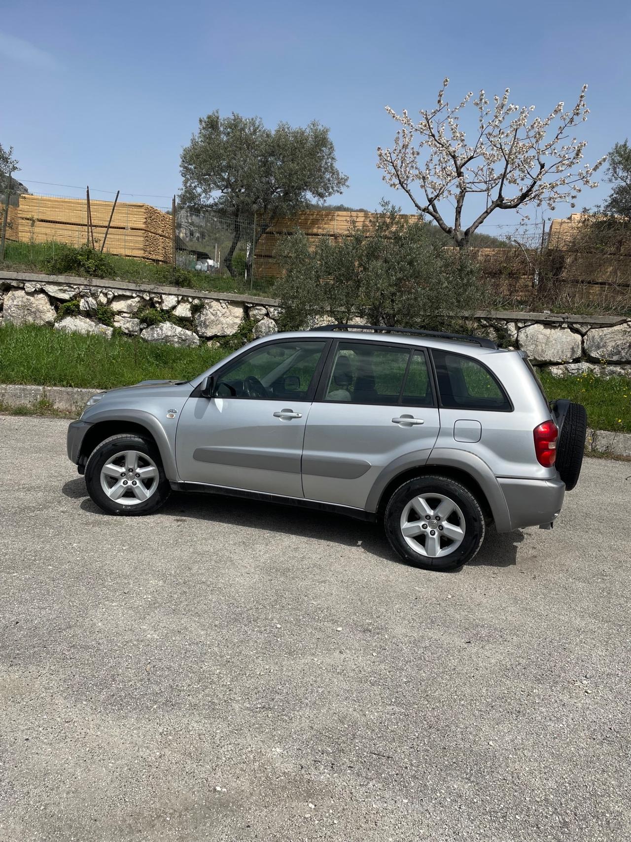Toyota RAV 4 RAV4.com 2.0 Tdi D-4D cat 5 porte Sol