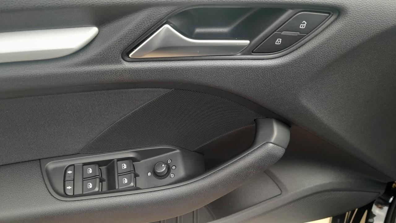 Audi A3 SPB 1.6 TDI 116 CV S tronic Sport