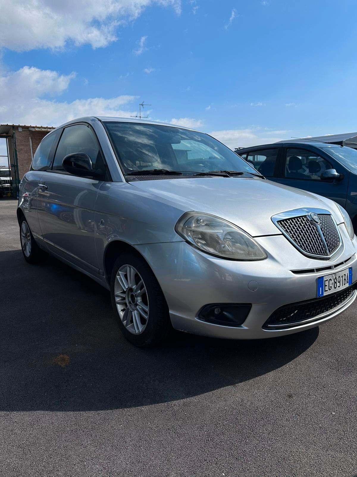 Lancia Ypsilon 1.2 69 CV Elle