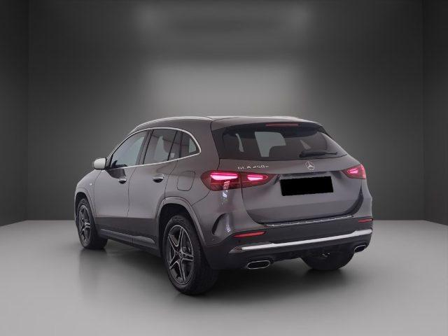 MERCEDES-BENZ GLA 250 e Premium Amg