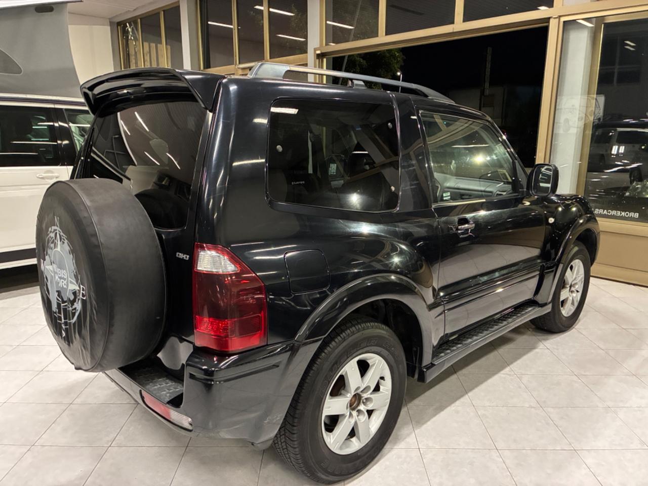 Mitsubishi Pajero 3.2 16V DI-D 3p. Invite