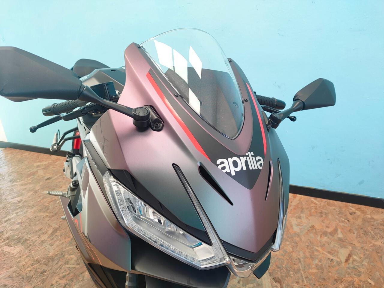 Aprilia RS 457 soli 2409 km.