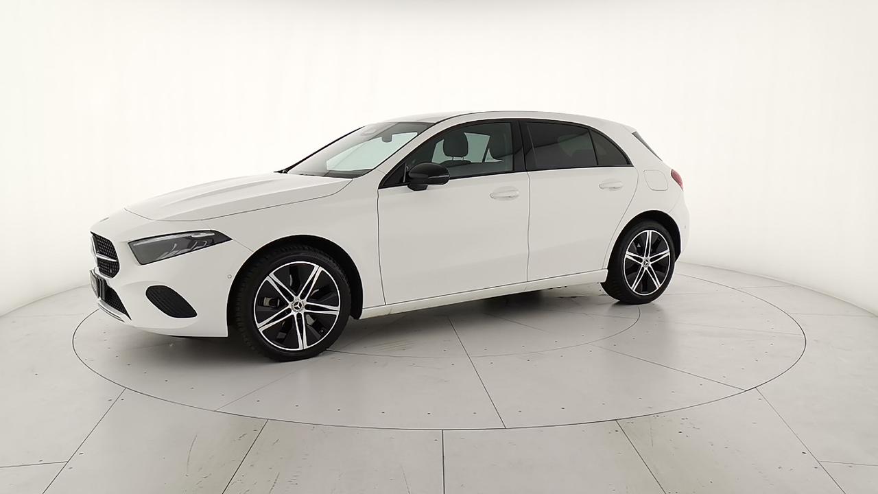 Mercedes-Benz Classe A - W177 2023 - A 250 e phev Progressive Advanced auto
