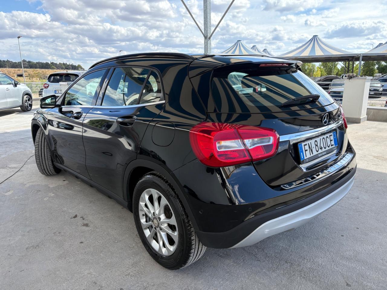 Mercedes-benz GLA 180 d Premium PARI AL NUOVO!