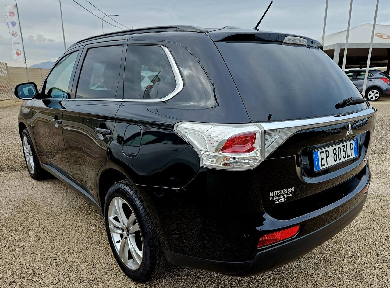 Mitsubishi Outlander - PARI AL NUOVO - GARANTITA 12 MESI CASCO -