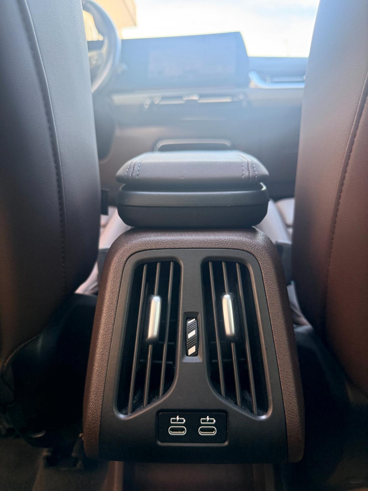 Bmw 218d Active Tourer Luxury auto TETTO APRIBILE,TETTO PANORAMICO,APPLE CARPLAY,LUCI SOFFUSE,TELECAMERA,NAVI