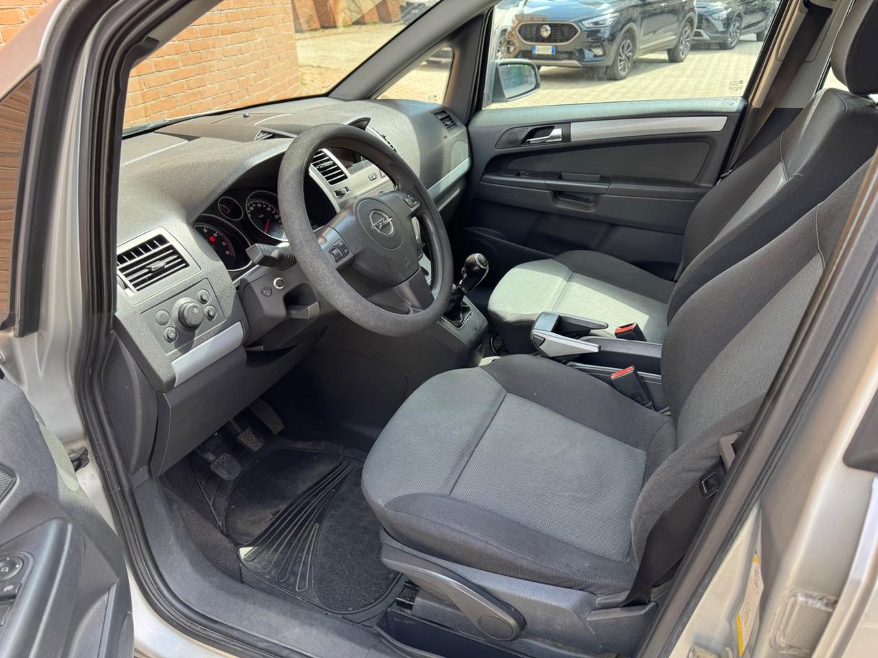 Opel Zafira 1.6 16V ecoM 94CV Cosmo