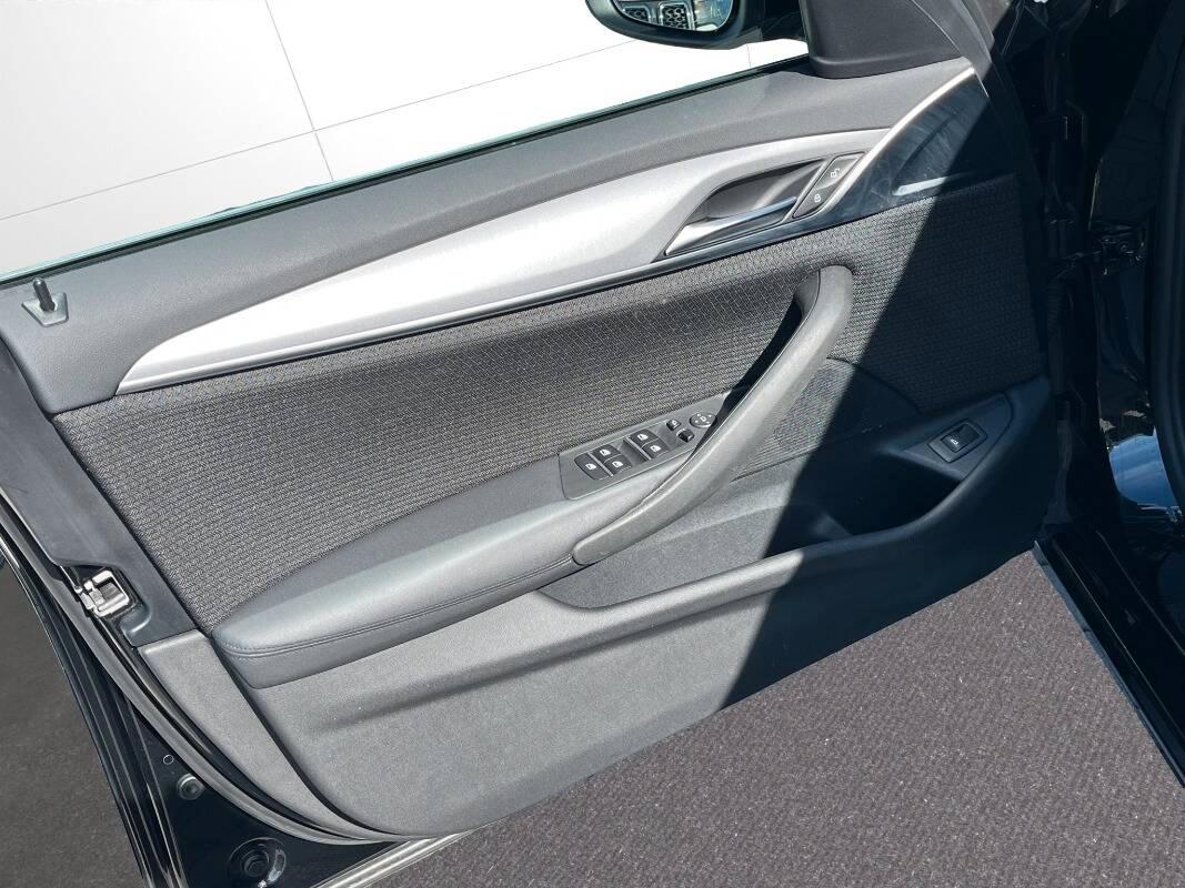 BMW Serie 5 Touring 520d mhev 48V xdrive Business auto