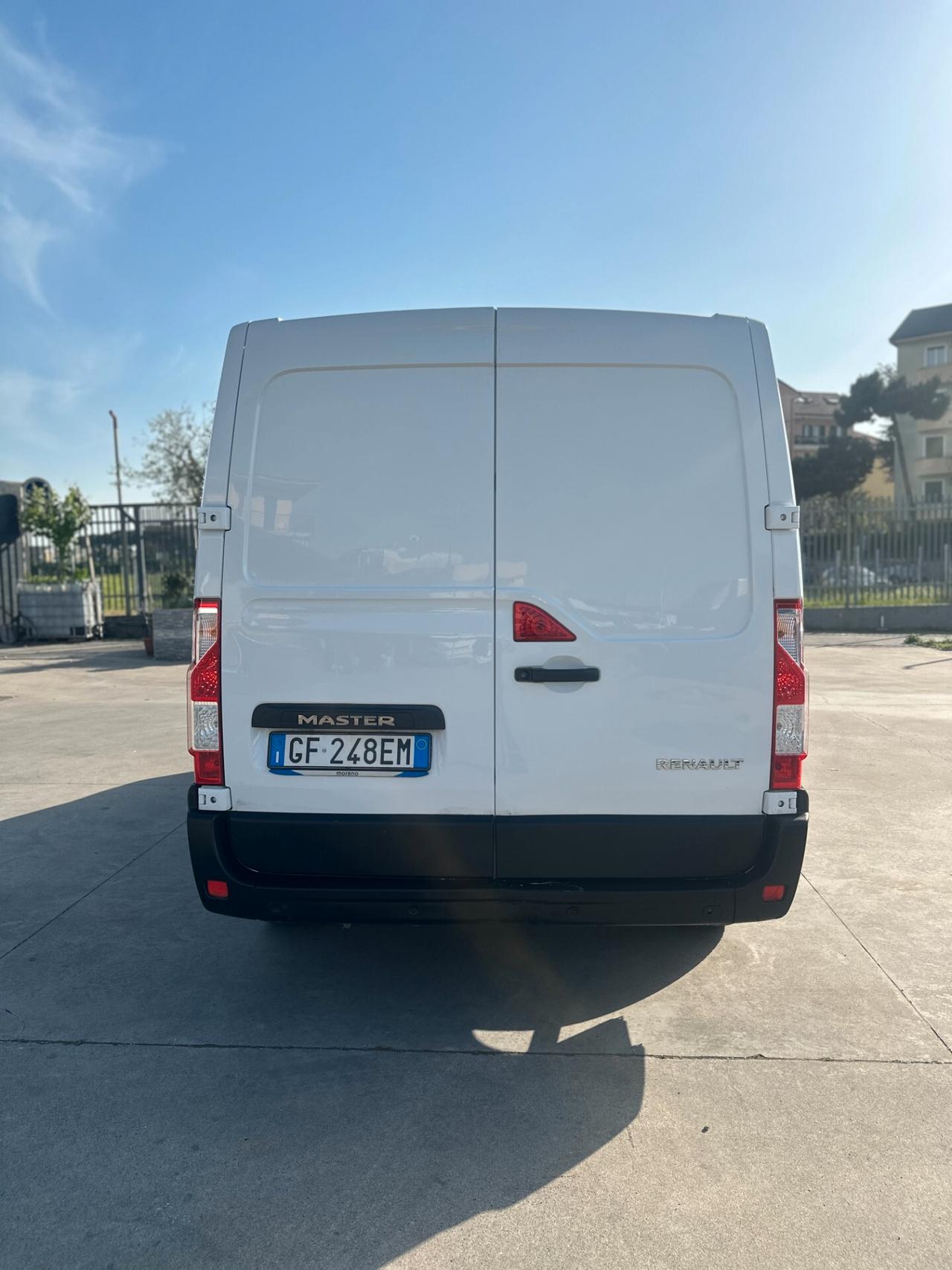 Renault Master 2.3 136 CV