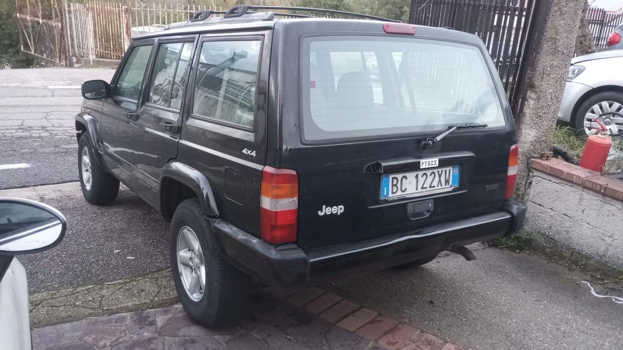 Jeep Cherokee 2.5 TD 5 porte LIMITED