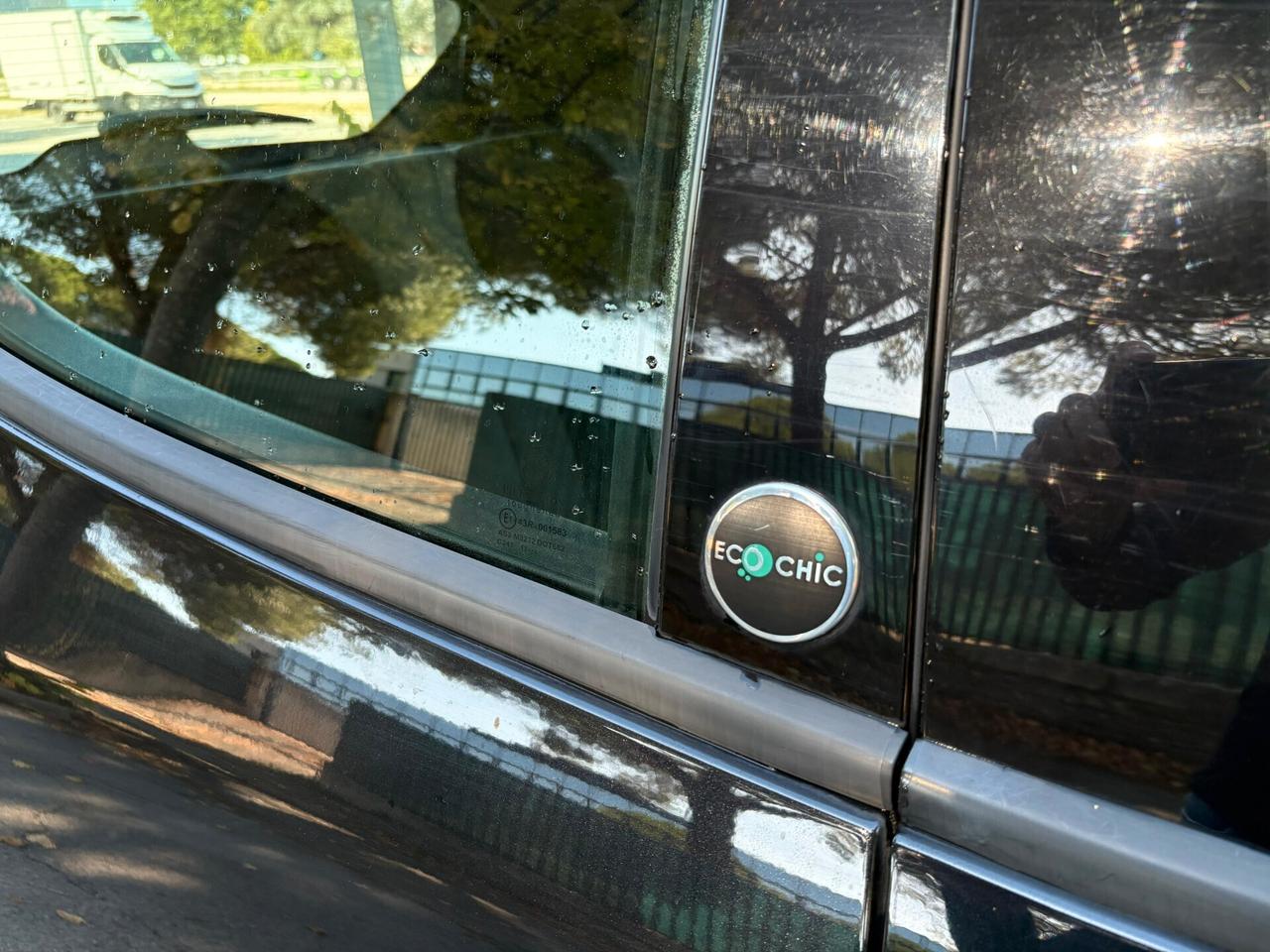 Lancia Ypsilon 0.9 TwinAir 85 CV 5 porte Metano Ecochic Silver