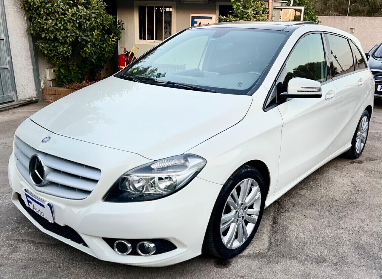 Mercedes-benz B 180 BlueEFFICIENCY Executive,TETTO APRIBILE,NAVIGATORE,RETROCAMERA,ecc.