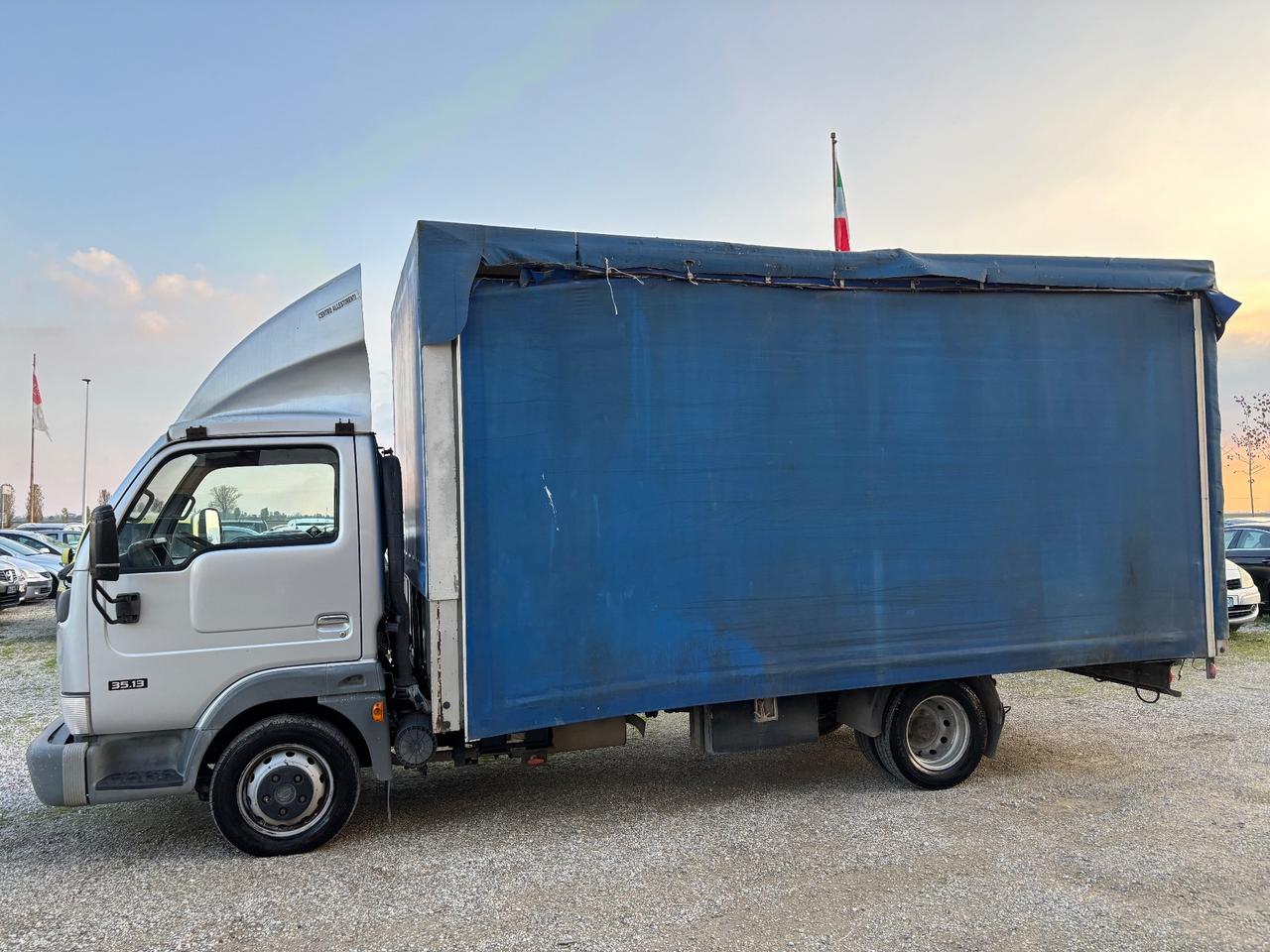 Nissan Cabstar 28.10 3.0 Tdi PC Cabinato L