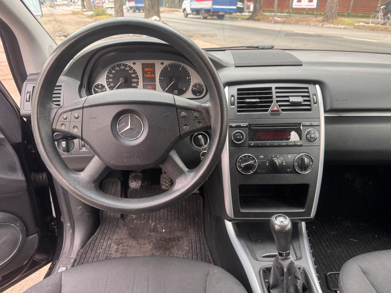 Mercedes-benz B 180 CDI neopaten garanzia 12 Mesi