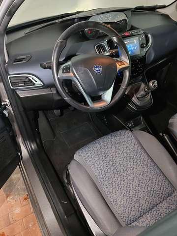 Lancia Ypsilon 1.0 Hybrid 70cv Gold Car Play + Telecamera