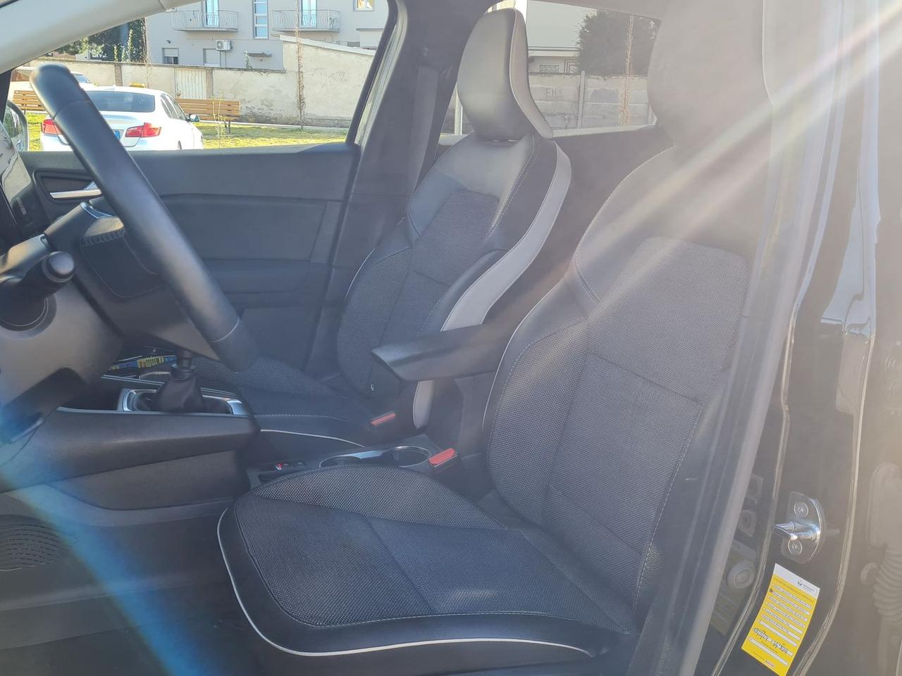 Renault Captur ECO-G 100 Intens #9311