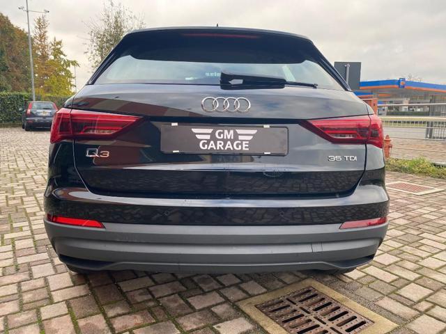 AUDI Q3 2.0 TDI 150 CV Business