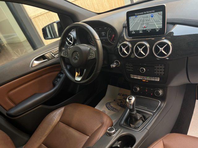 MERCEDES-BENZ B 200 d 136Cv Sport