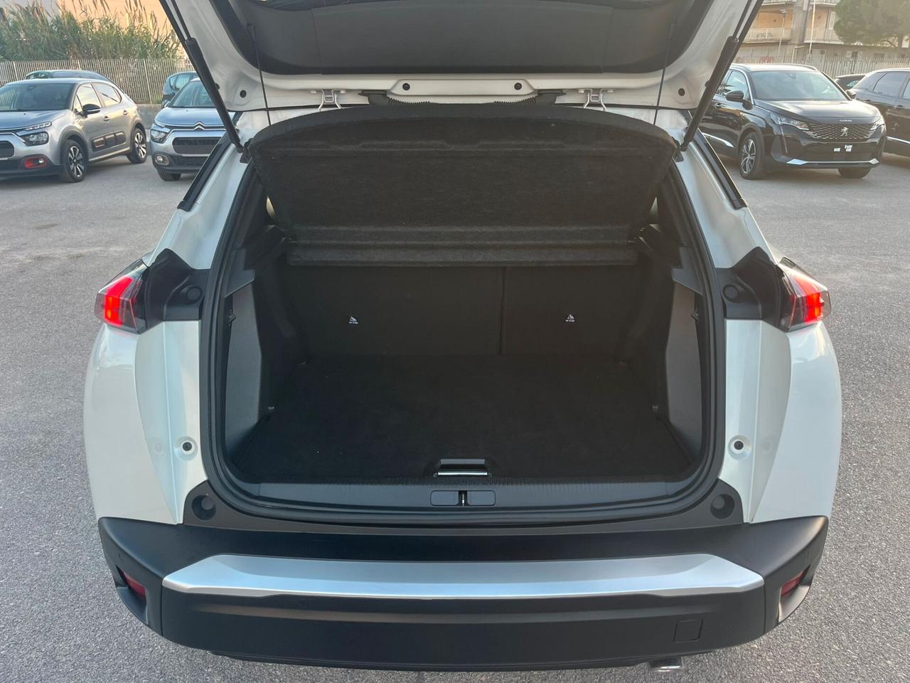 Peugeot 2008 BlueHDi 130 S&S EAT8 GT