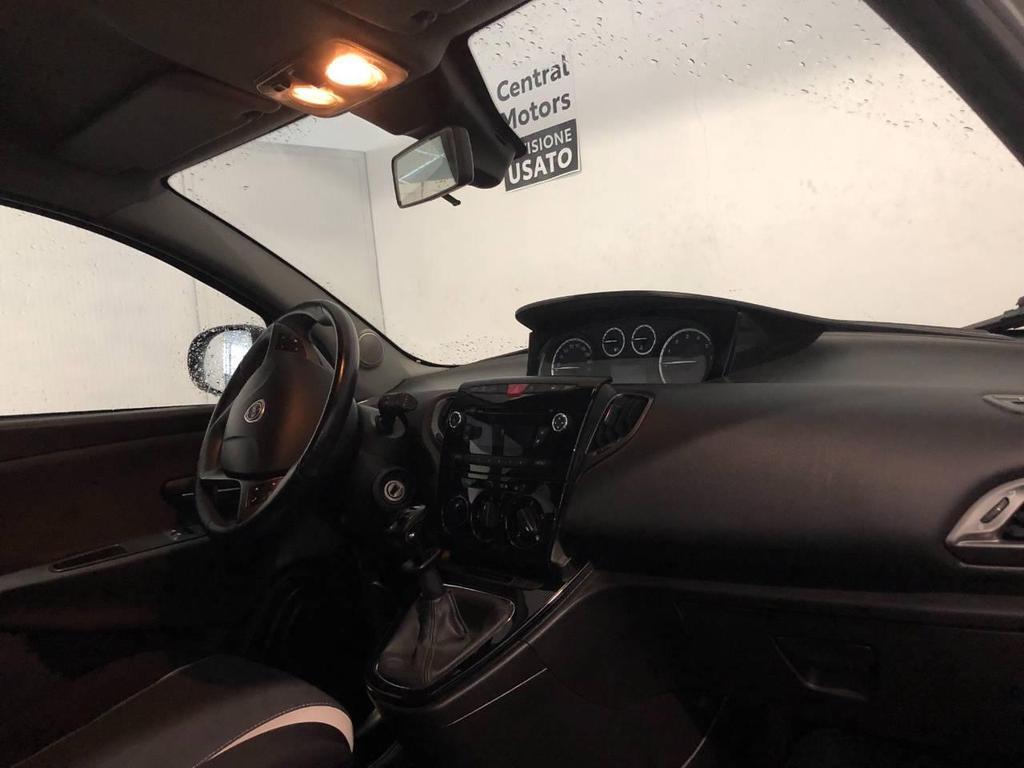 Lancia Ypsilon 5 Porte 1.2 Elefantino
