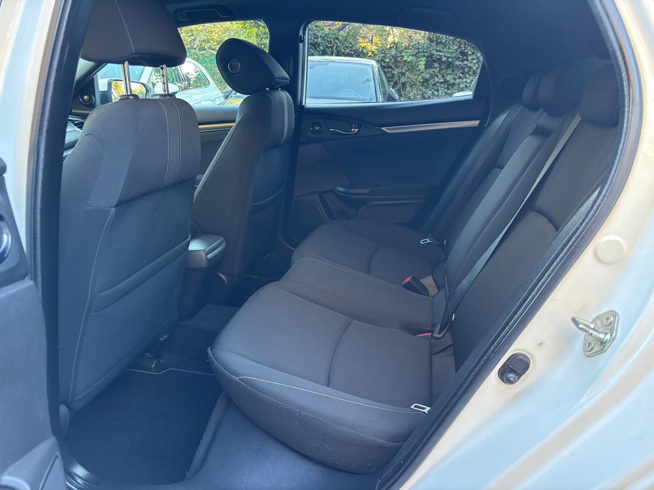 Honda Civic 1.6 5 porte Executive Premium