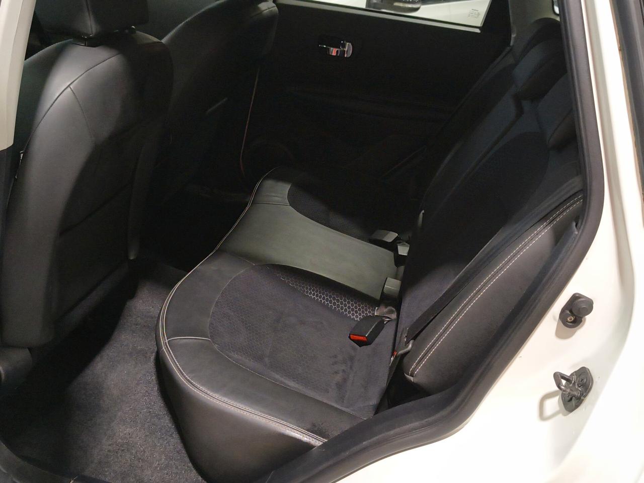 Nissan Qashqai 1.6 dCi DPF Tekna 4x4