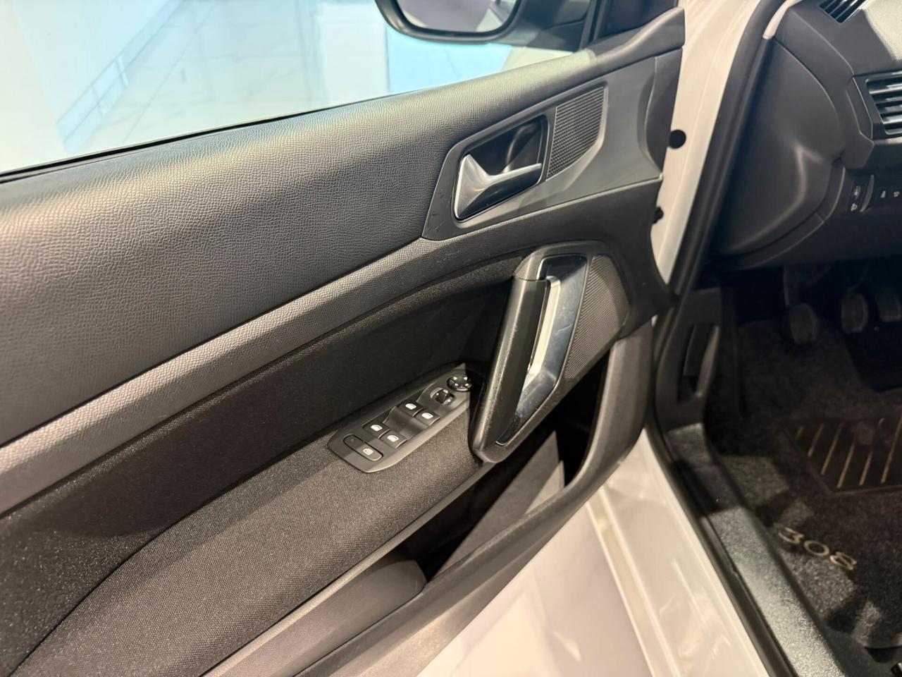 Peugeot 308 PureTech Turbo 110 S&S Access
