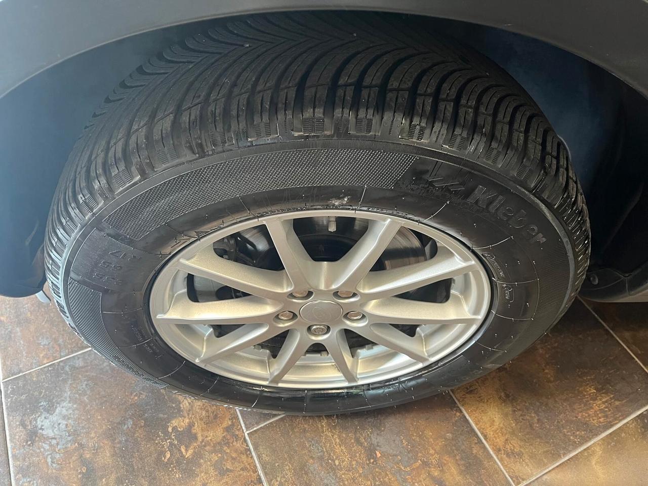 Land Rover Discovery Sport 2.0 TD4 150 CV SE