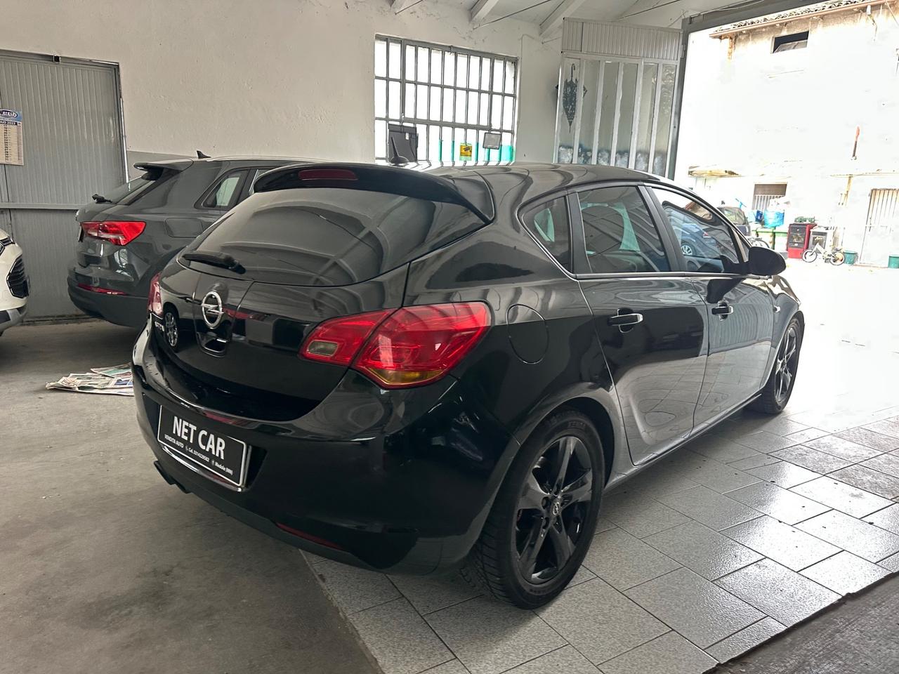Opel Astra 1.7 CDTI 110CV EcoFLEX S&S 5 porte Cosmo