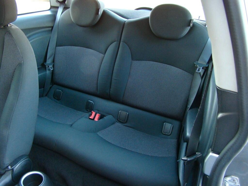 Mini 1.4 16V 75CV. One