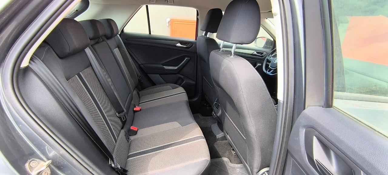 Volkswagen T-Roc 1.0TSI STYLE VIRTUAL NAVI BI-ZONA ASSIST LED