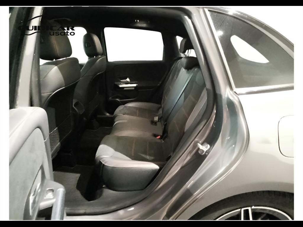 Mercedes-Benz Classe B - W247 2023 - B 180 d AMG Line Advanced Plus auto