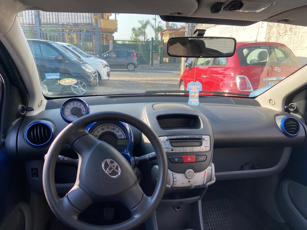 Toyota Aygo 1.0 12V VVT-i 5 porte AUTOMATICO