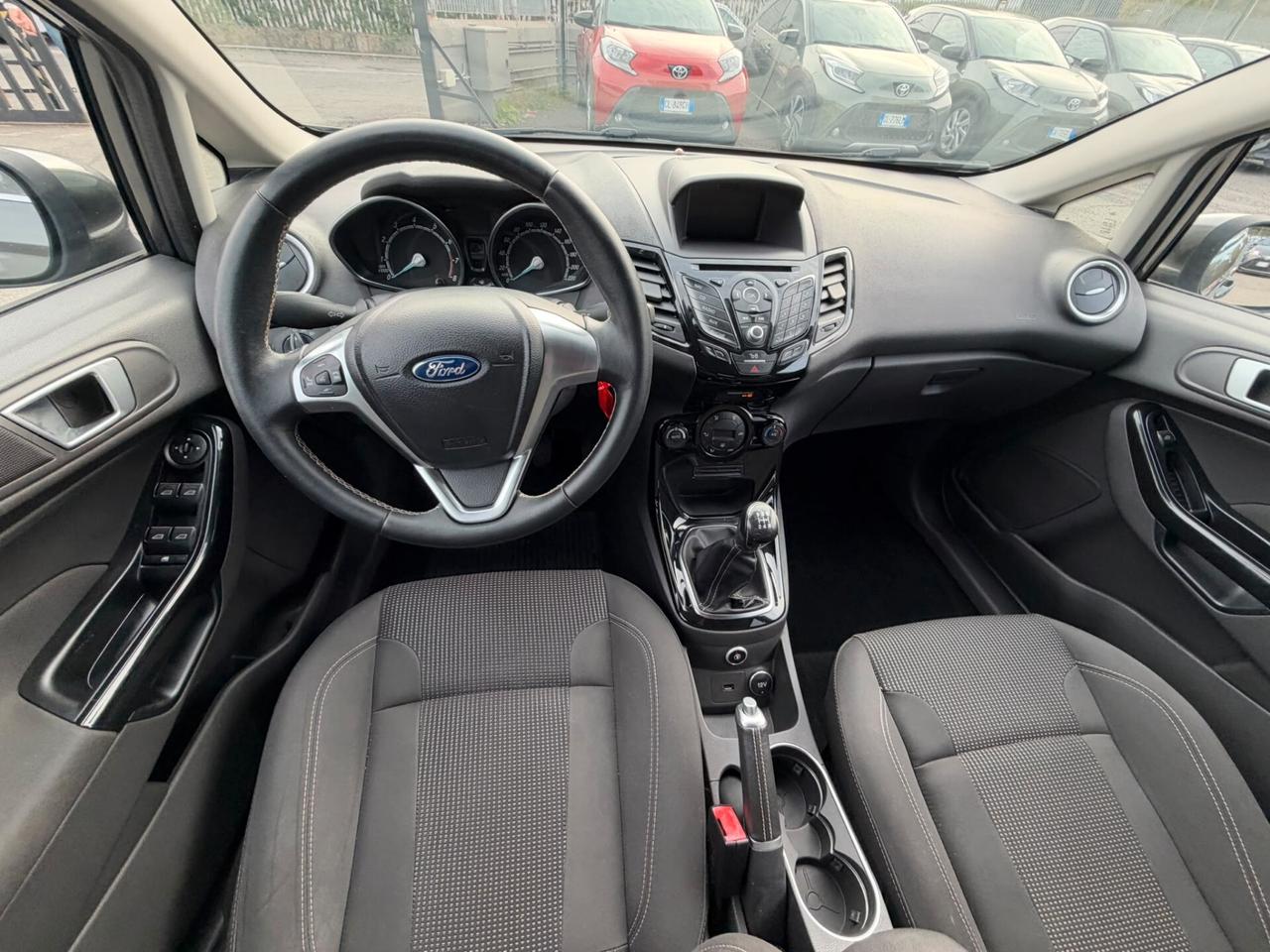 Ford Fiesta 1.4 5 porte Bz.- GPL NO FINANZIAMENTO