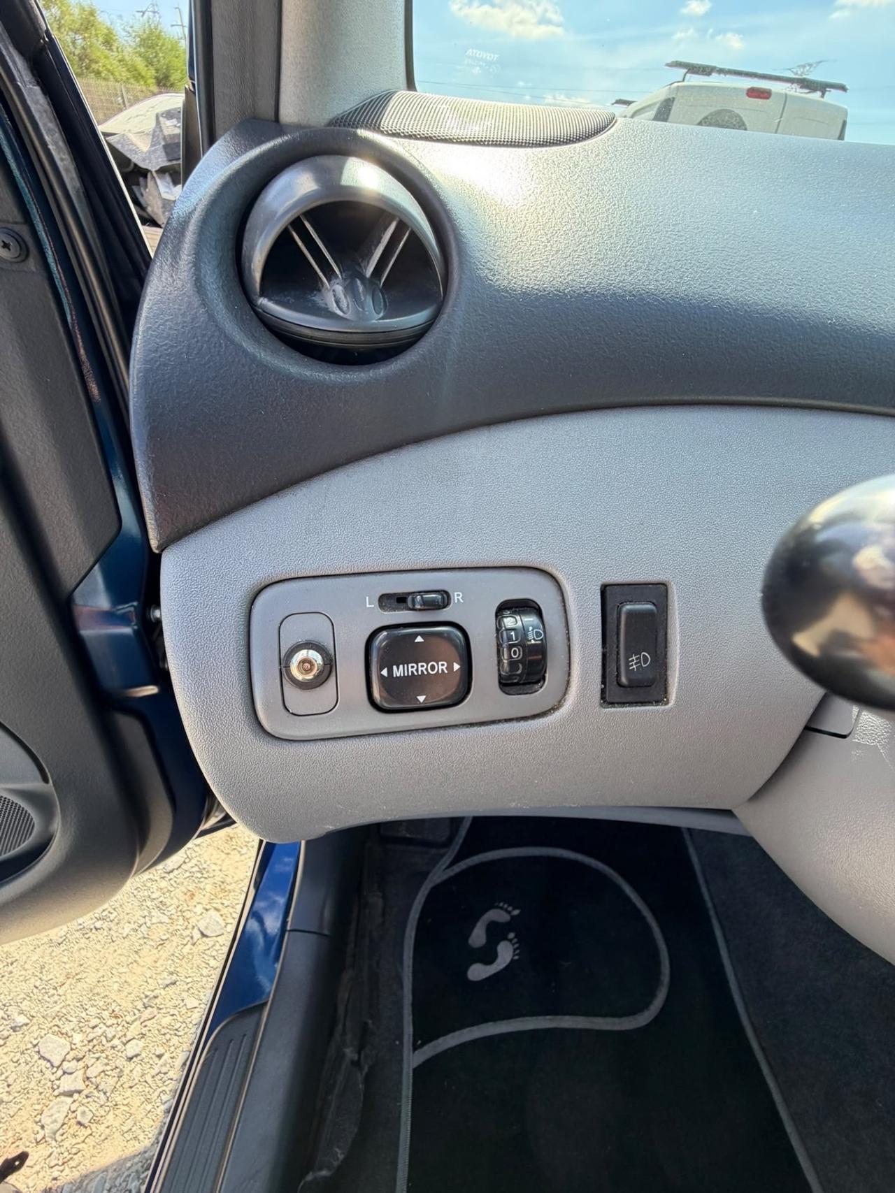 Toyota Yaris 1.3 Benzina-Gancio Traino-Neopatentati