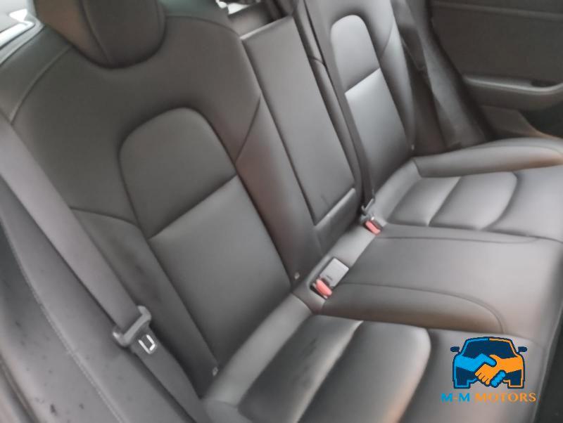 Tesla Model 3 Standard rwd Plus