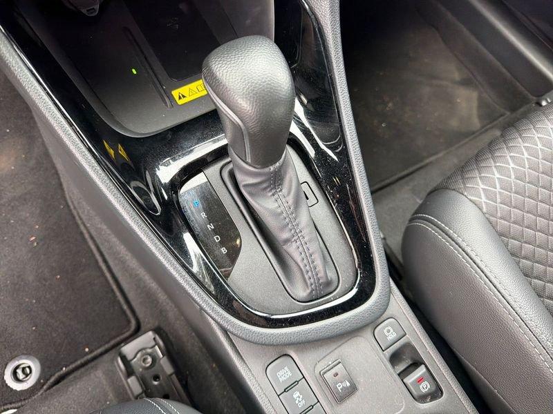 Toyota Yaris Yaris 1.5h 130 Lounge