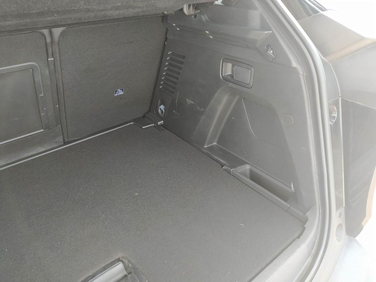 Peugeot 3008 Allure Pack 1.5 Blue HDI 130 #12056