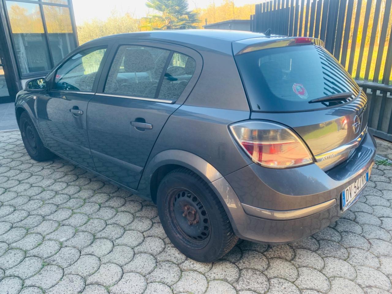 Opel Astra 1.7 CDTI 110CV 5 porte Cosmo