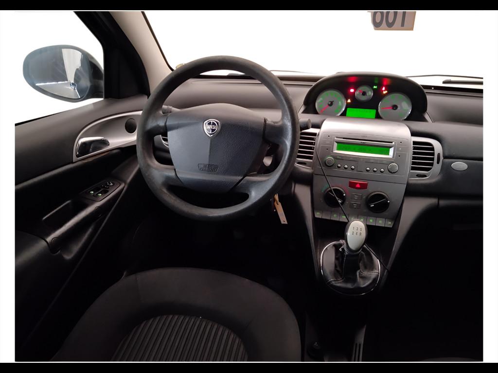LANCIA Ypsilon II 2007 - Ypsilon 1.2 8v New Oro (oro)