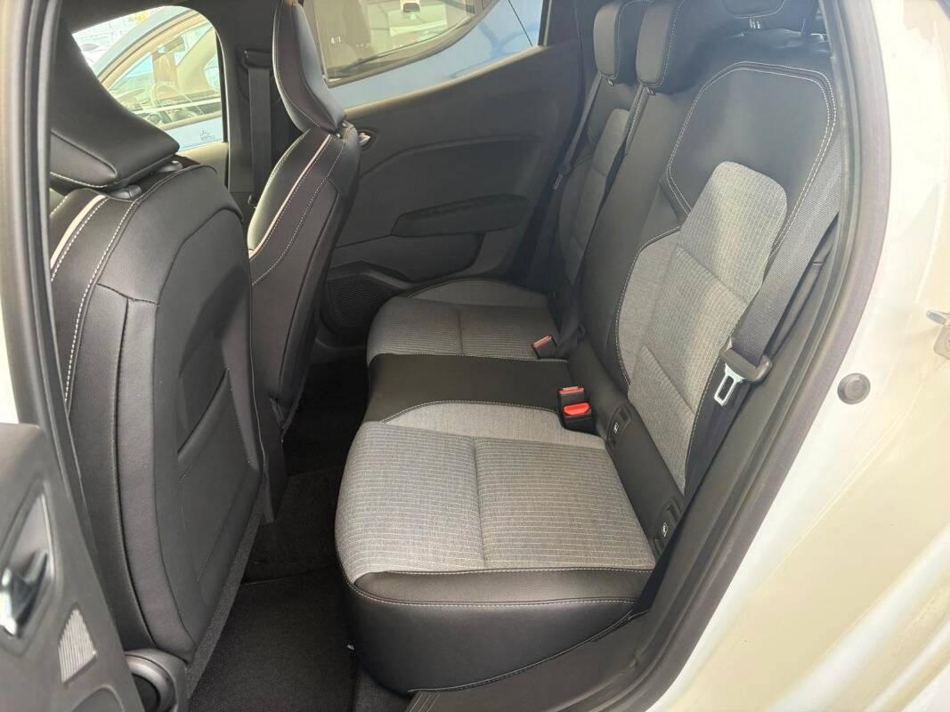 Renault Clio 1.0 tce Techno 90cv