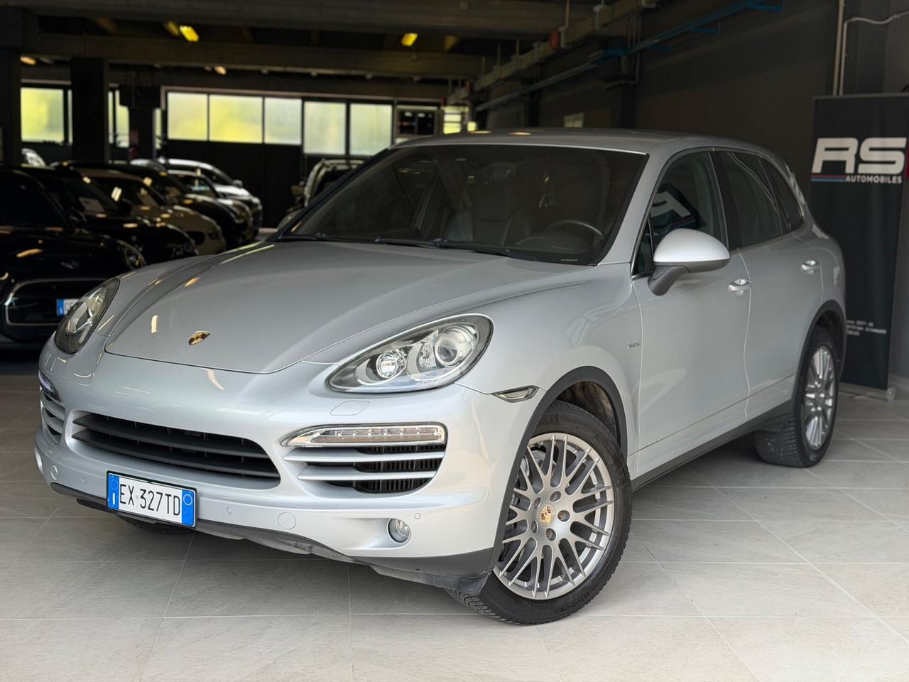 Porsche CAYENNE 3.0 V6 BOSE KMCERT UNICOPR