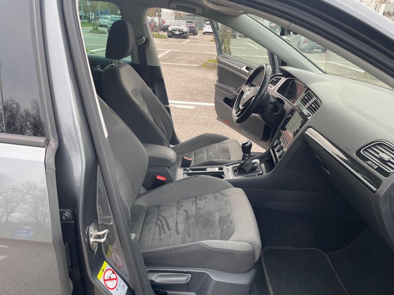 Volkswagen Golf 2.0 TDI 5p.*Virtual*Nepatentati*Navi*