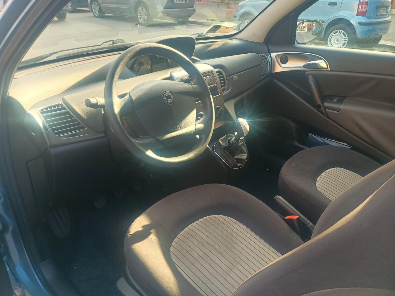 Lancia Ypsilon 1.2 Oro Bianco