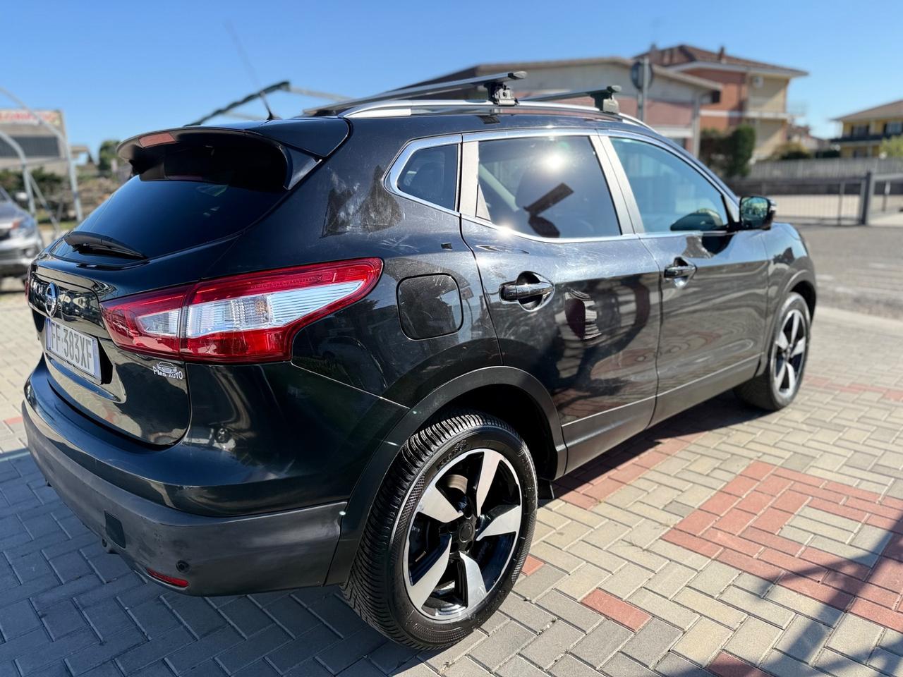 Nissan Qashqai 1.6 dCi 2WD Tekna-TETTO-NAVI.360