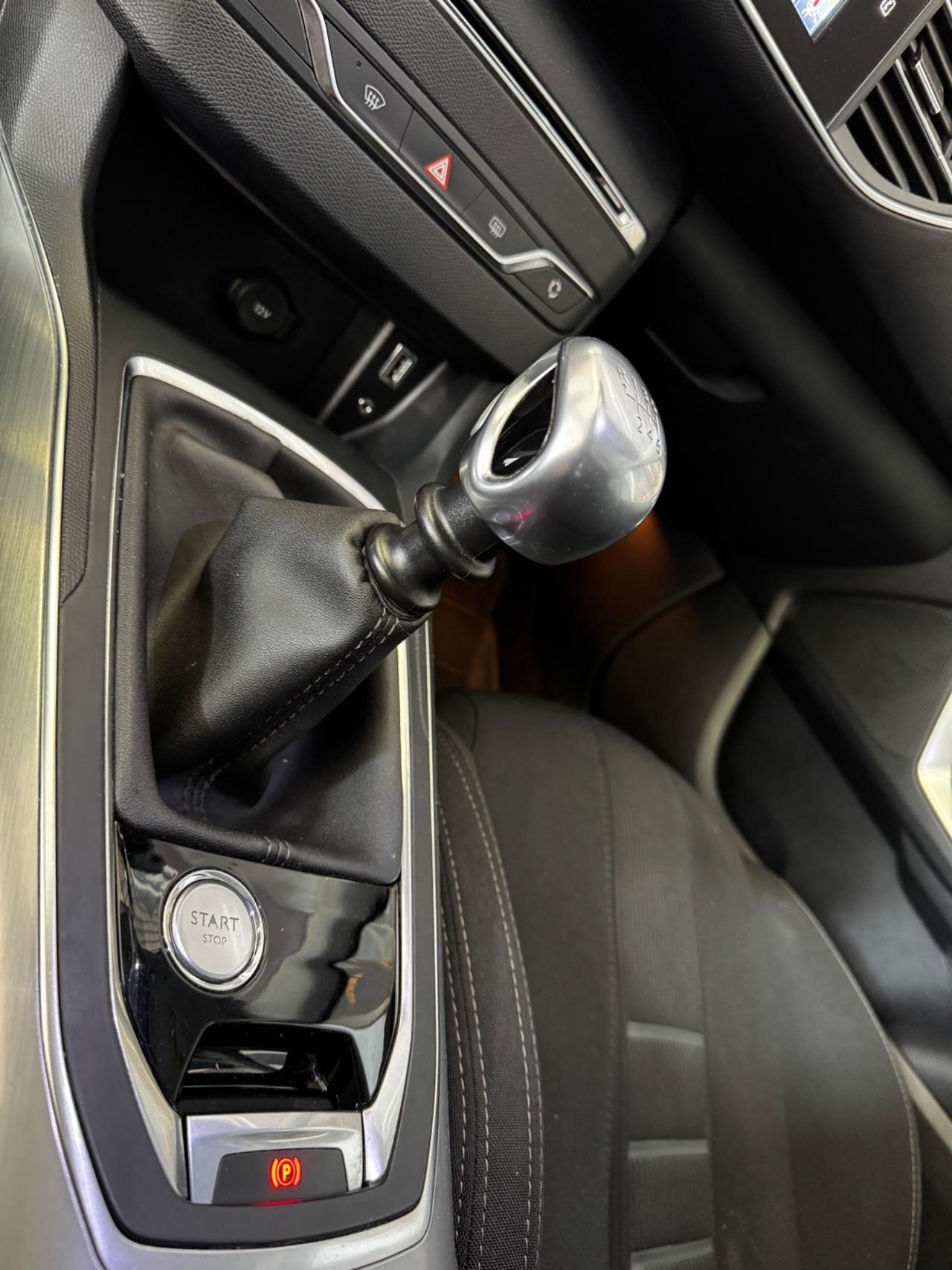 Peugeot 308 PureTech Turbo 130 CV FINANZIABILE SENZA ANTICIPO