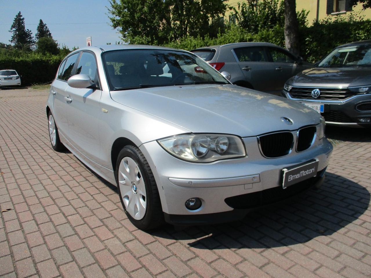 BMW 116 i 5p Futura Pelle/Sensori