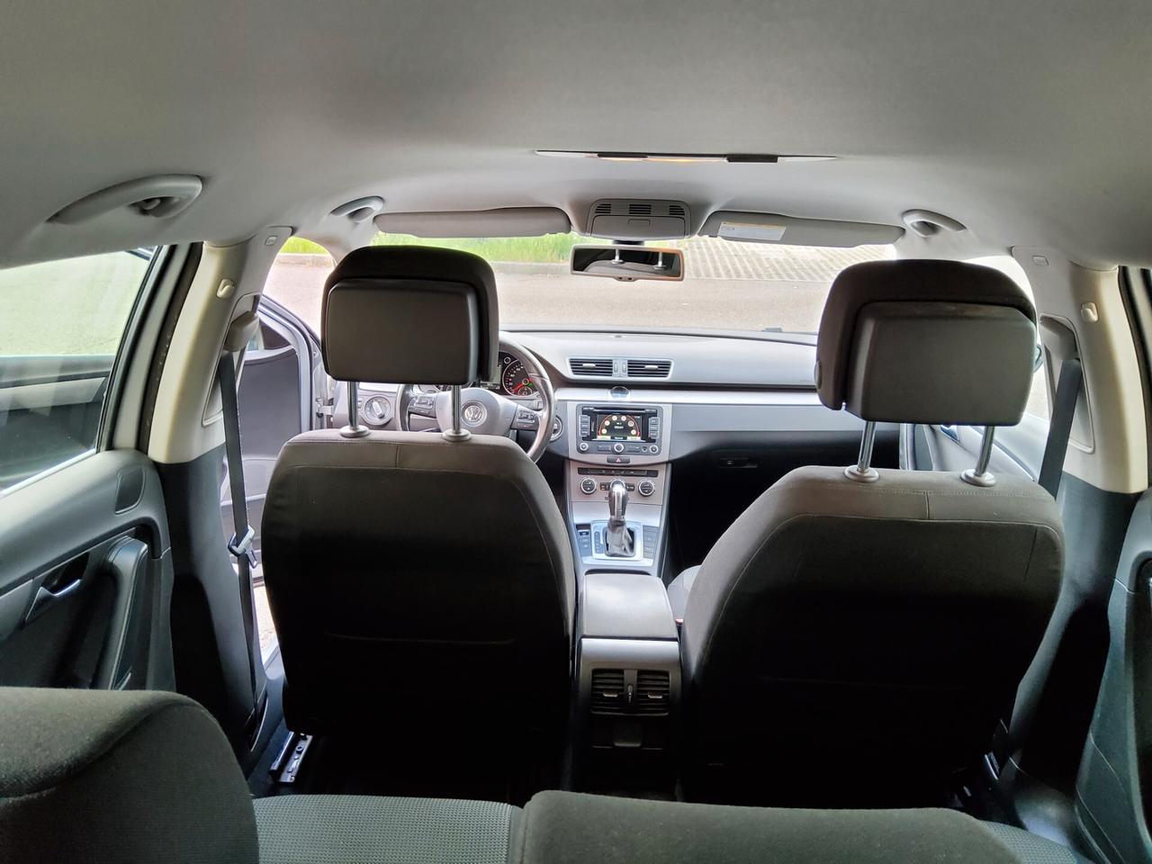 Volkswagen Passat Var. Bs. 1.6 TDI DSG Comf. BMT